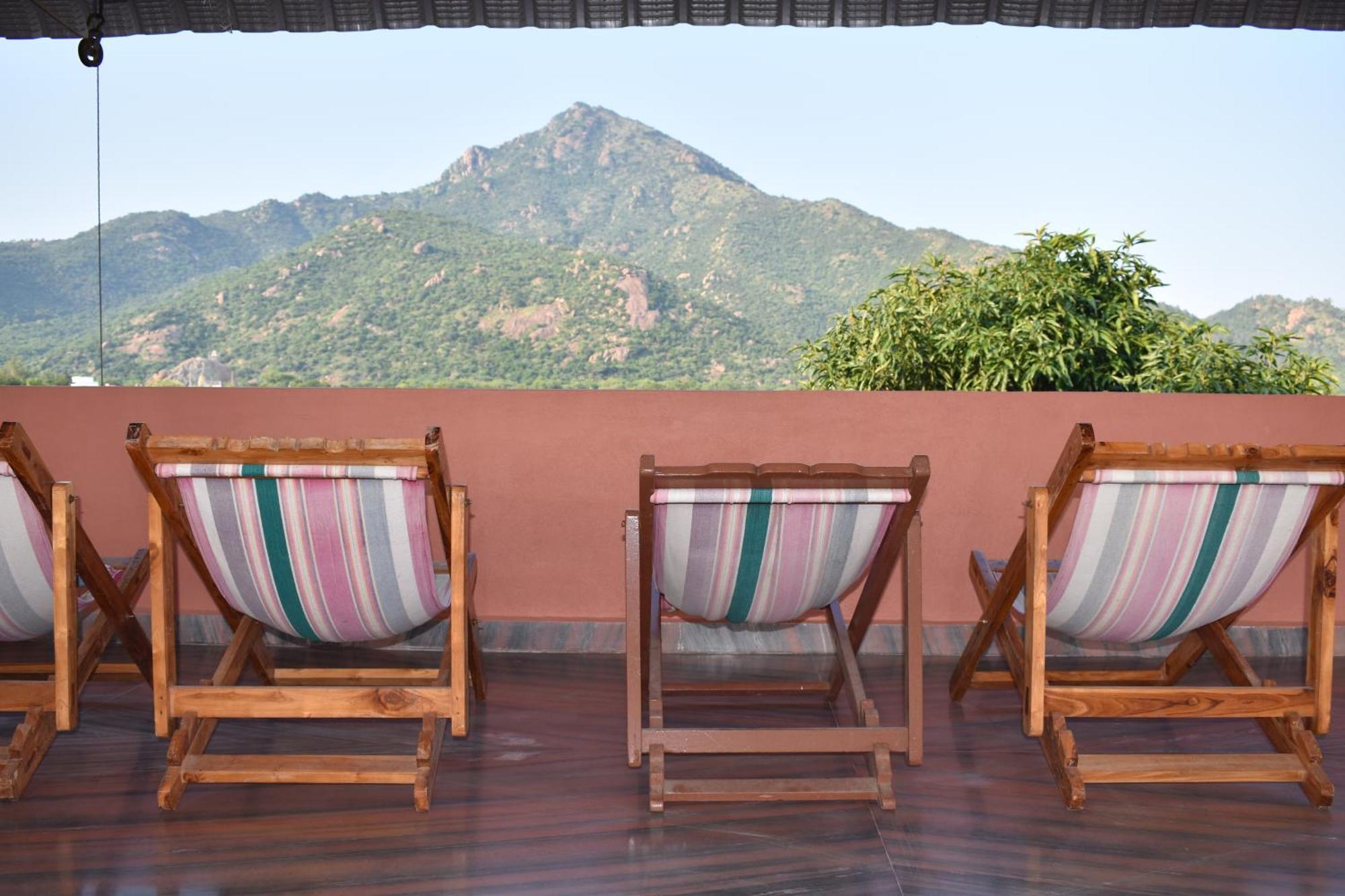 Rainbow Guest House Tiruvannamalai Exterior photo