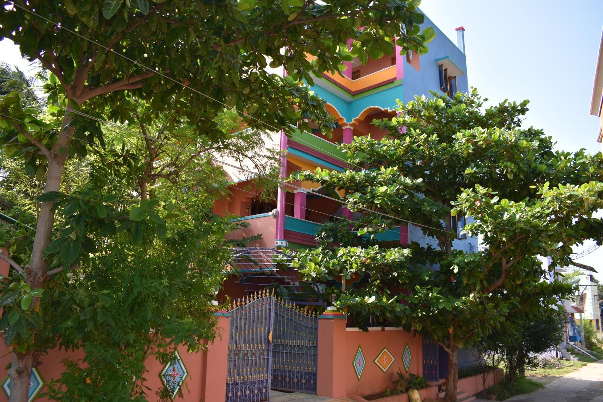 Rainbow Guest House Tiruvannamalai Exterior photo
