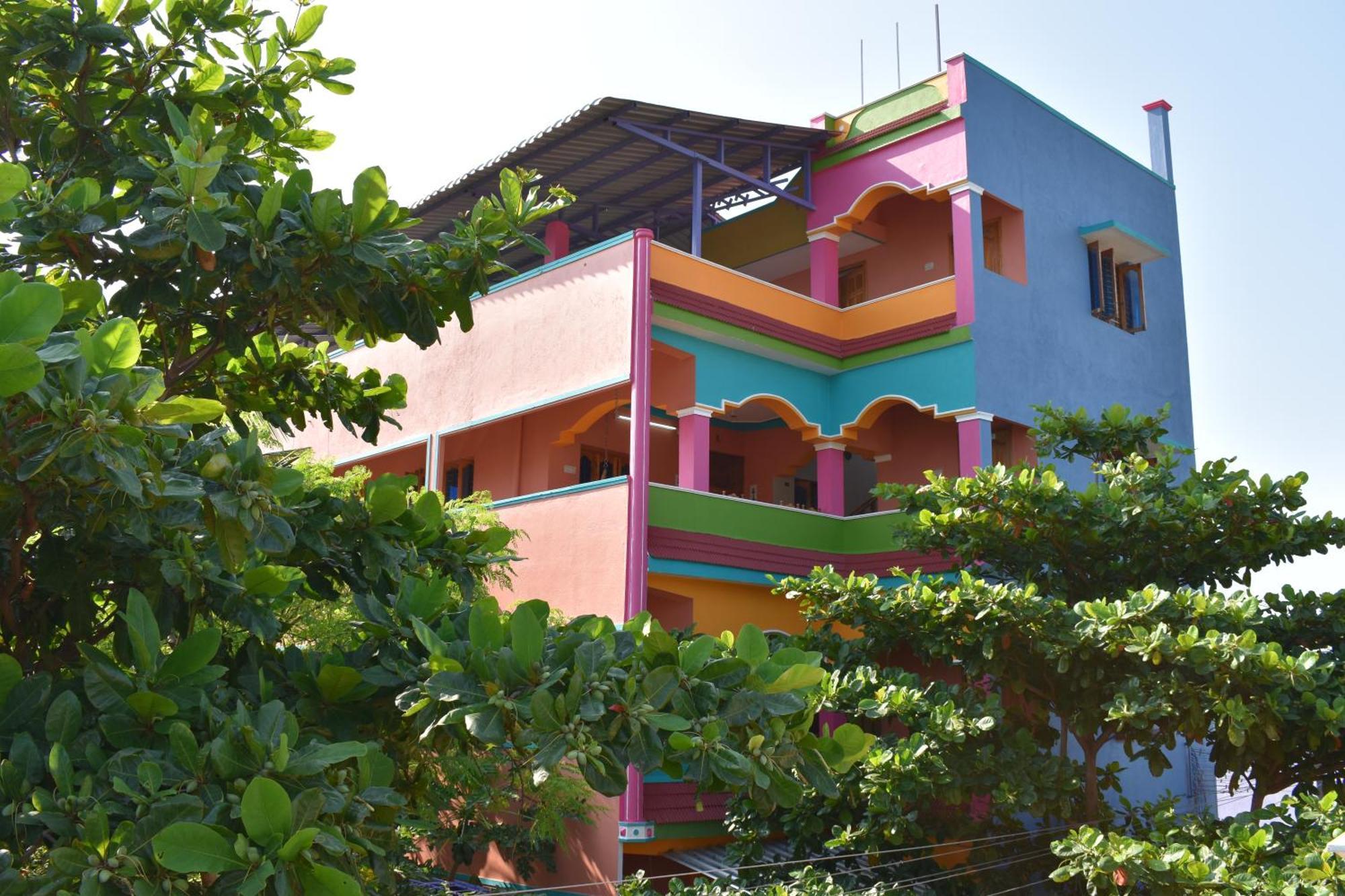 Rainbow Guest House Tiruvannamalai Exterior photo